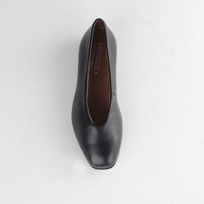 Froggie Shoes Shoes Froggie Women's Flat Pump Shoe-Black leather - 13004
