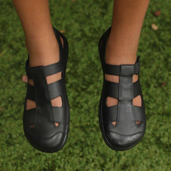 Froggies Boys School Sandal in Black Sizes 34 - 38 - 7817 - close up.