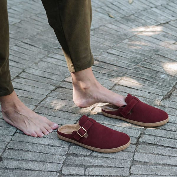 Froggie Shoes Shoes Froggie Women’s Barefoot Furlined Clog- Burgundy Suede-12898 - model picture