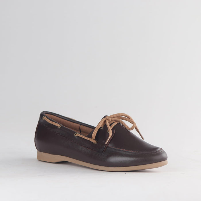 Women’s Froggie Boat Shoe 12971 in brown leather featuring moccasin-style stitching, lace detail, and relaxed casual comfort design.
