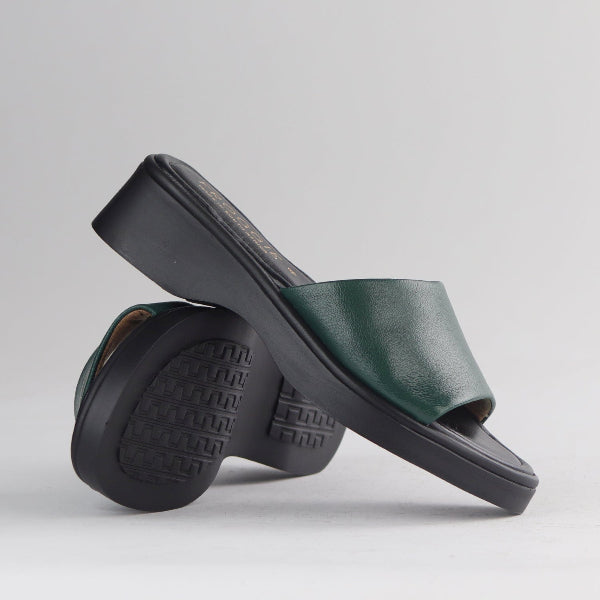 Factory Shop Shoes Froggie Women's Mule Sandal in Pine- 12925