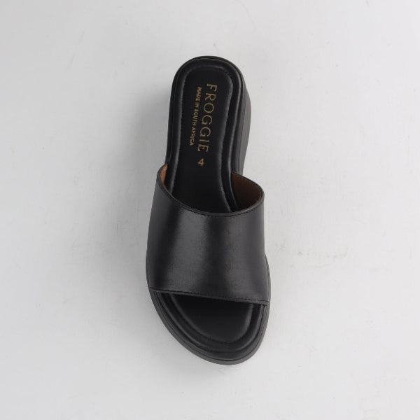 Factory Shop Shoes Froggie Women's Mule Sandal in Black - 12925