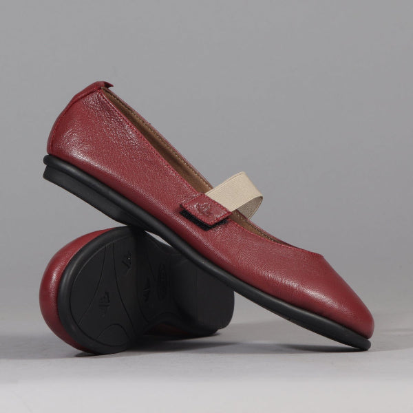 Factory Shop Elasticated Flat Pump in Red - 12648 - pair.