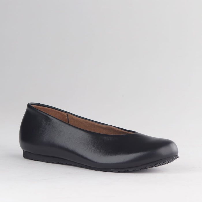 Factory Shop Shoes Froggie Women’s Pump- Black Leather- 13039 - side angle.