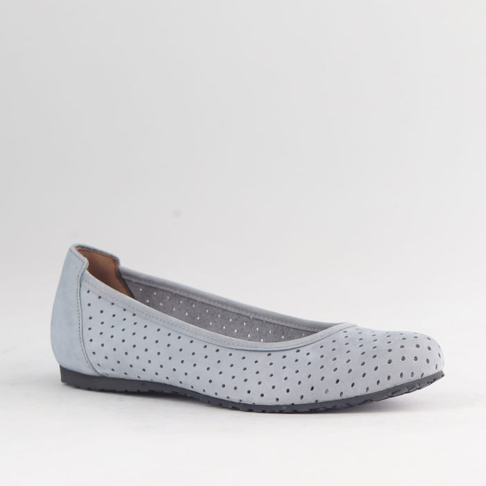 Froggie Shoes Pumps Flat Punched Pump - side angle.