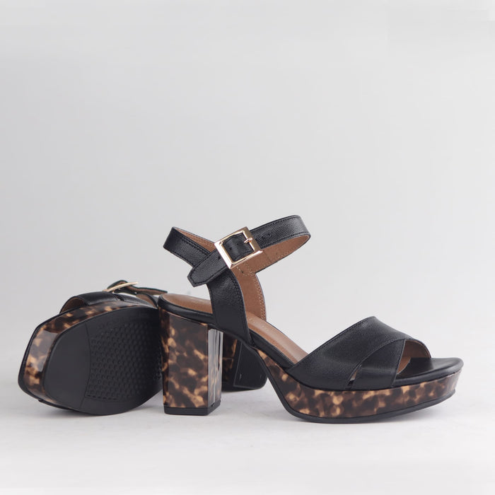 Froggie Shoes Sandals High Heel Platform - pair.