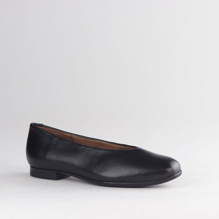 Froggie Shoes Shoes Froggie Women's Flat Pump Shoe-Black leather - 13004
