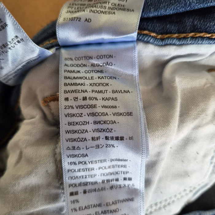 Jean Levi's 311 Shaping Skinny Raw Hem — W31 / FR 40-42 — Très bon état