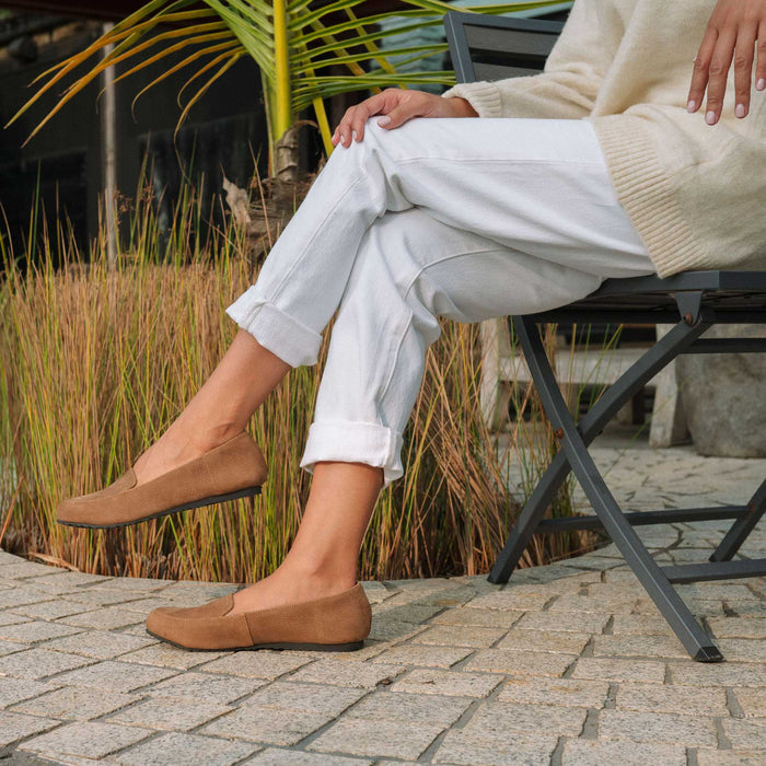 Factory Shop Shoes Froggie Women’s Loafer- Tobacco Leather-13033 - close up.