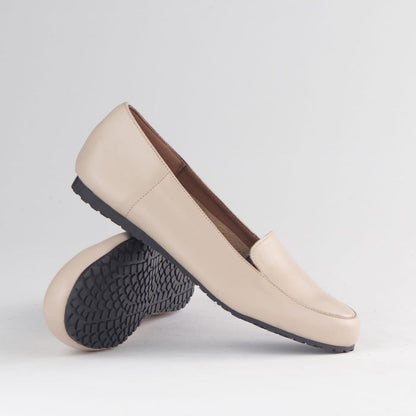 Ivory leather women’s loafer by Froggie featuring a lightweight comfort sole, soft leather upper, and versatile casual style-13033.