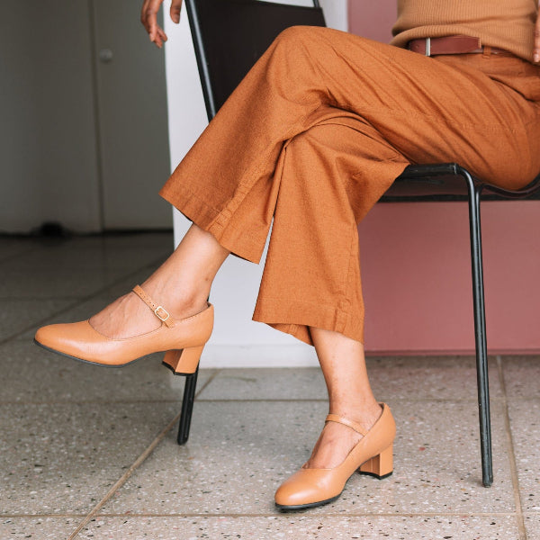 Froggie Women's shoe Mary Jane With Block Heel in Tan - 13020 - model picture