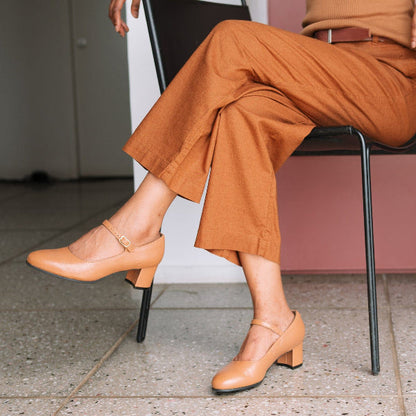 Froggie Women's shoe Mary Jane With Block Heel in Tan - 13020 - model picture