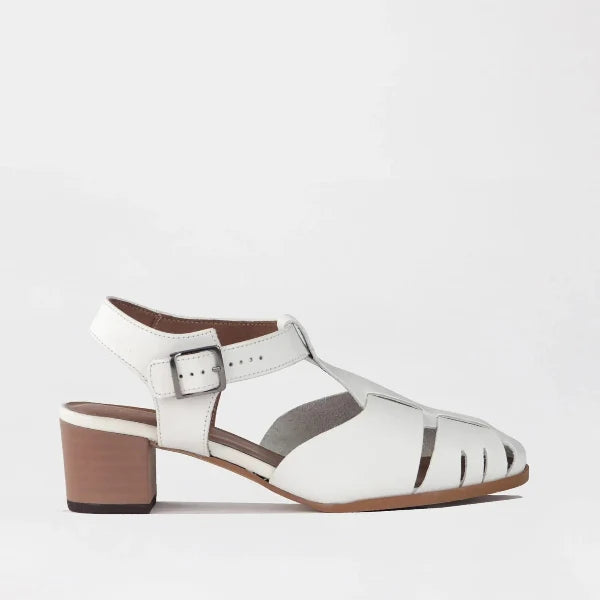 Women’s white leather fisherman sandal with mid heel and closed toe by Froggie Shoes, featuring cut-out straps and cushioned sole
