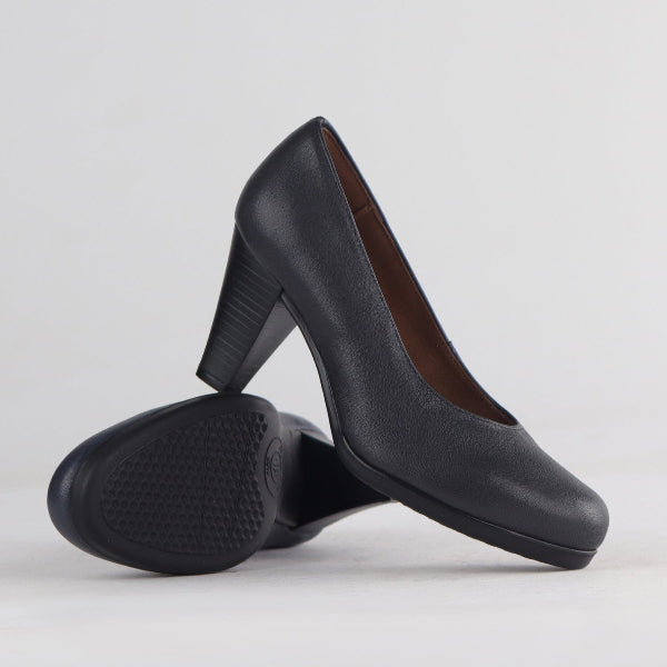 Factory Shop Court Shoe in Black - 12637 - pair