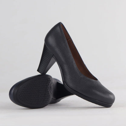 Factory Shop Court Shoe in Black - 12637 - pair