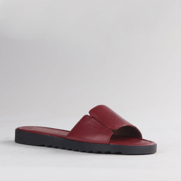 Factory Shop Shoes Froggie Women's Mule Flat Sandal in Red - 12920
