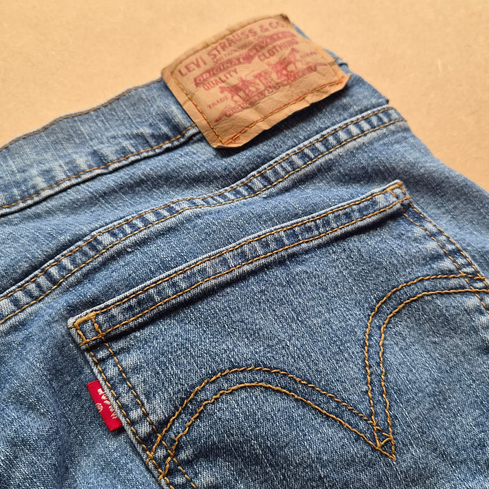 Pantacourt Levi’s femme en jean bleu – taille 38