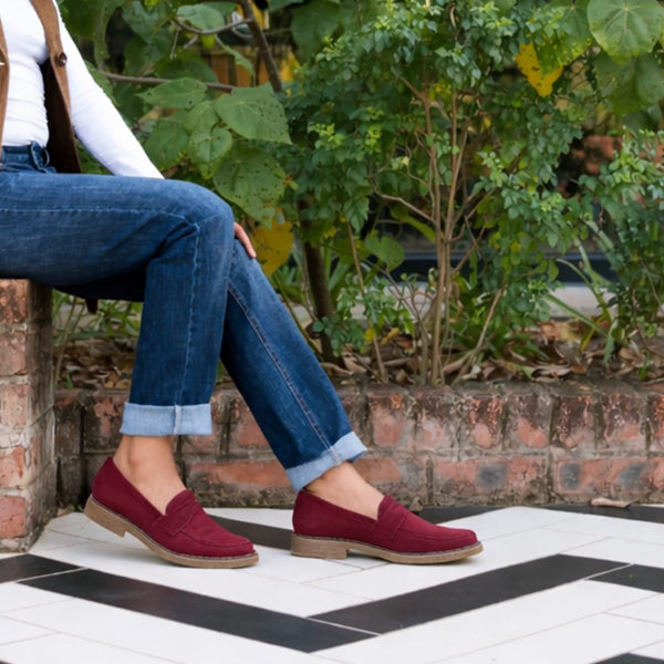 Froggie Women's Penny Loafer-Burgundy suede - 12778 - model picture suede