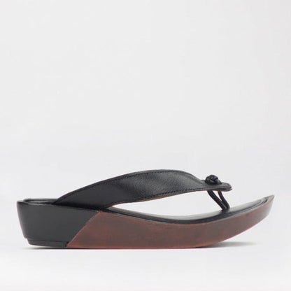 Froggie Rox Thong Sandal in Black - 10737 - single side.