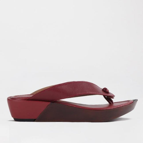 Froggie Rox Thong Sandal in Red - 10737 - single side.