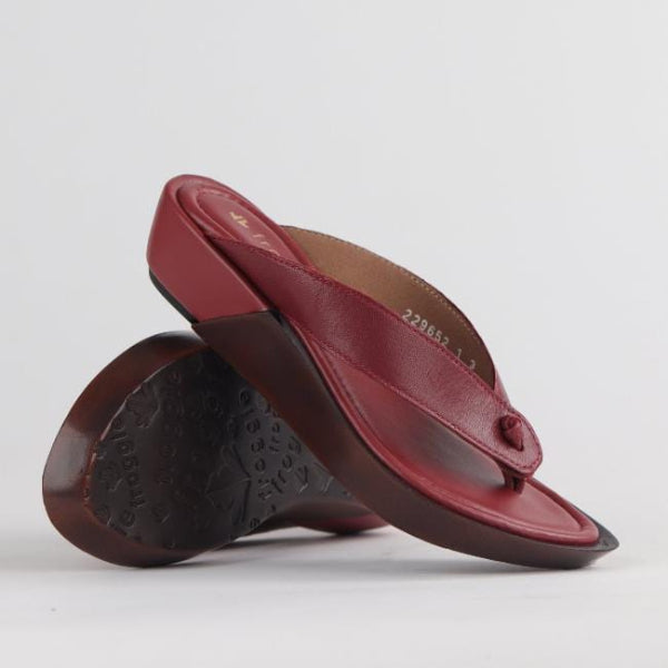 Froggie Rox Thong Sandal in Red - 10737 - pair.