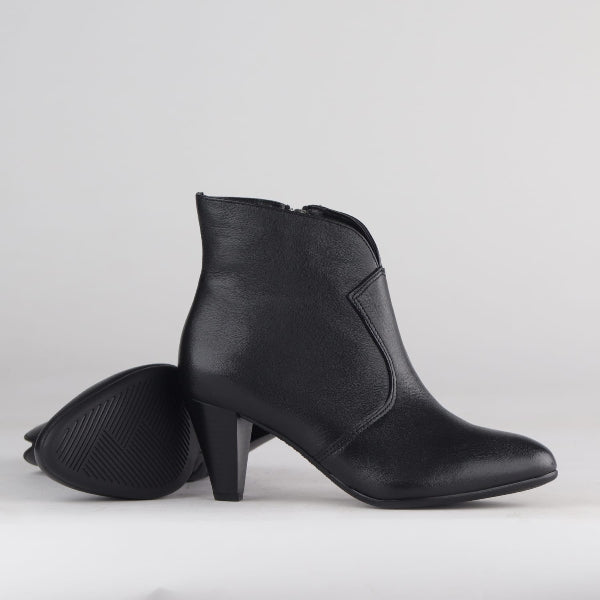 Froggie Women's Pointed Heel Ankle Boot-Black - 12528 - pair