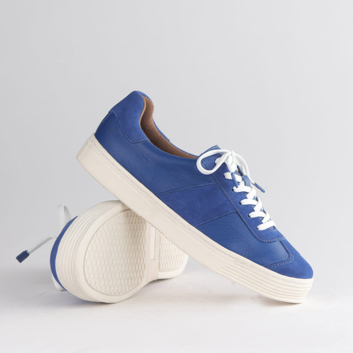 Froggie Shoes Sneakers Retro Lace-up - pair.