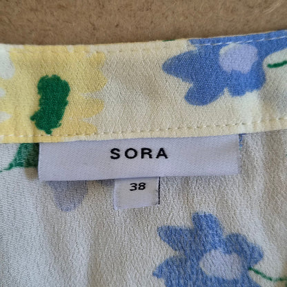 Robe SORA Fleurie Crème — Col V Croisé Taille Élastiquée — 38 — 100% Viscose — Très bon état