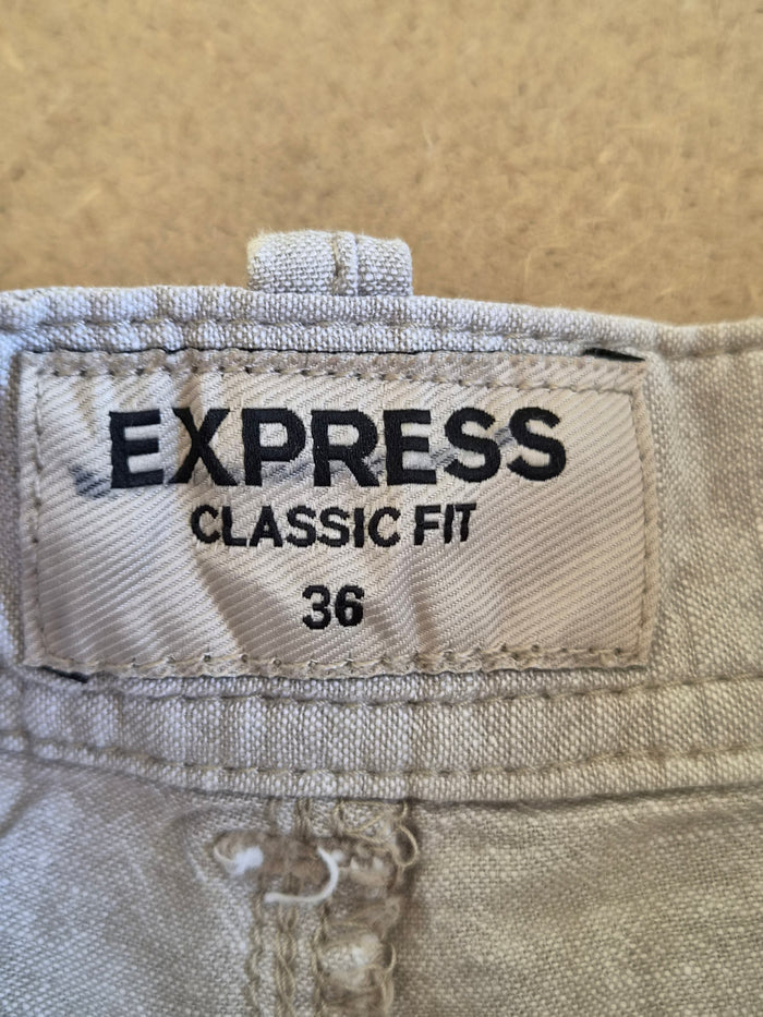 Short Express - étiquette taille 36 Classic Fit