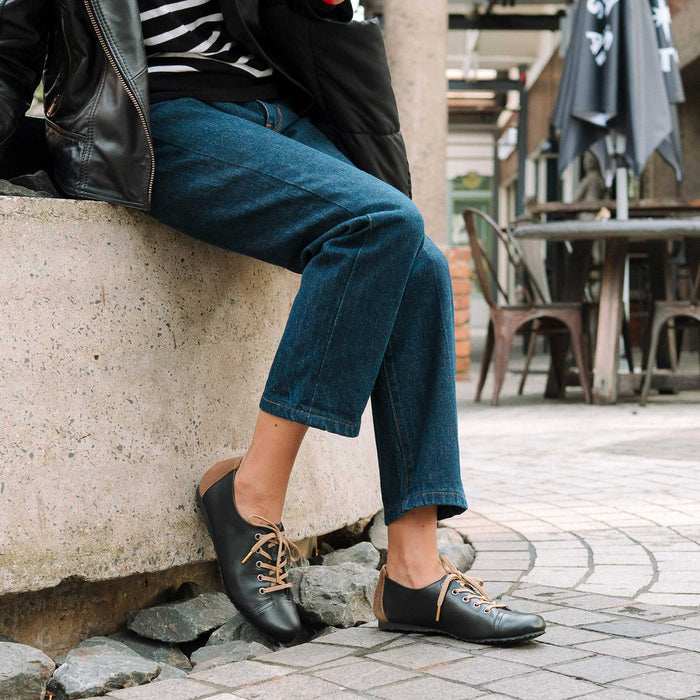 Factory Shop Shoes Froggie Women’s Sneaker- Black - 13032 - close up.