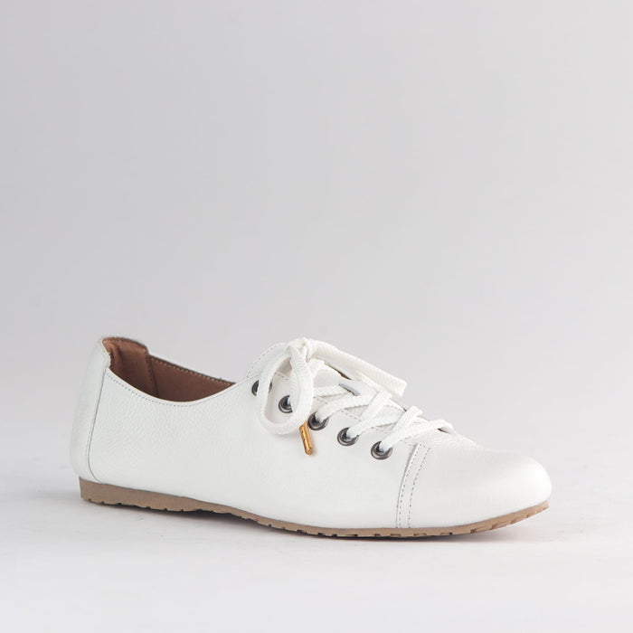 Factory Shop Shoes Froggie Women’s Sneaker- White Leather - 13032- side angle.