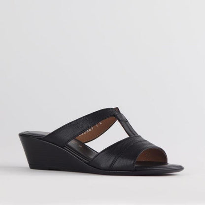 Froggie Double-band Wedge in Black - 11621 - side angle.