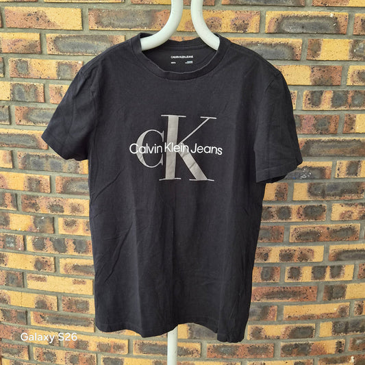 T-shirt Calvin Klein Jeans CK noir taille S