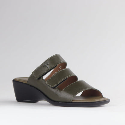 Factory Shop Shoes Froggie Women's Triple Leather strap sandal in Forest - 12921