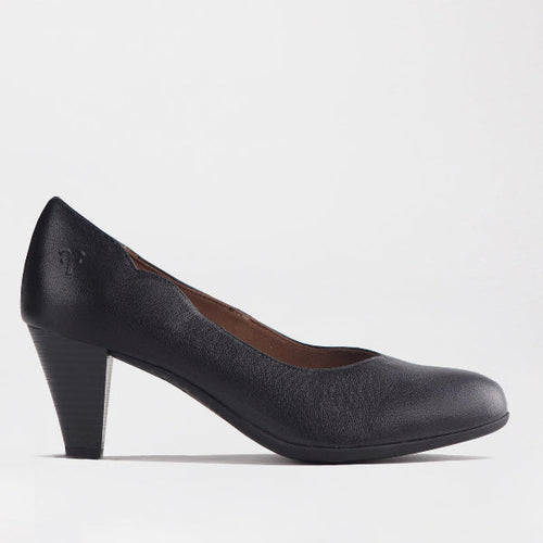Froggie Wider Fit Mid Heel Court in Black - 10873 - single side.
