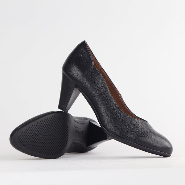 Froggie Wider Fit Mid Heel Court in Black - 10873 - pair.
