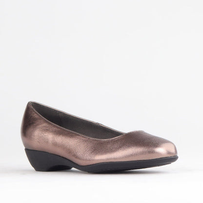 Froggie Wider Fit Court Shoe in Lead - 10099 - side angle.