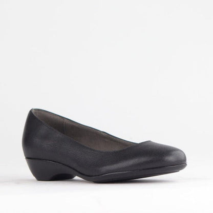 Froggie Wider Fit Court Shoe in Black - 10099 - side angle.