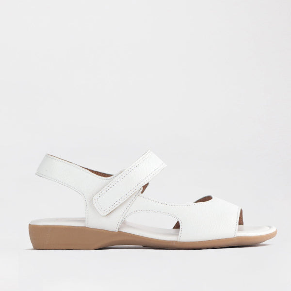 Froggie Wider Fit Slingback Flat Sandal in White - 12221 - single side.