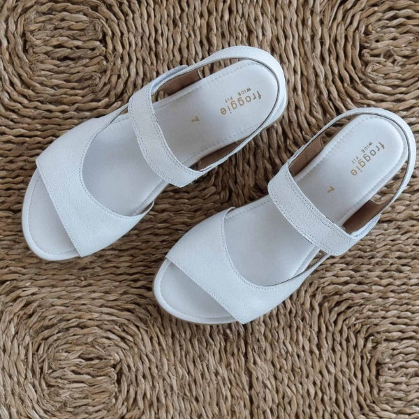 Froggie Wider Fit Slingback Flat Sandal in White - 12221 - close up